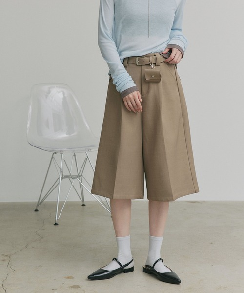 ad thie(アドティエ)の「ベルト ミニ ポーチ付き タックバミューダパンツ(その他パンツ・レディース・ブラック/ライトブラウン/アイボリー/グレー・FREE)」の17枚目の写真