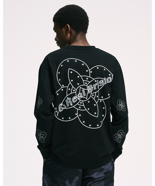 F.C.Real Bristol(エフシーレアルブリストル)の「56STARS L/S TEE(Tシャツ/カットソー・メンズ・ホワイト/ピンク/ブラック・SMALL/MEDIUM/XX-LARGE/X-LARGE/LARGE)」の4枚目の写真