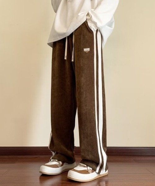 boemy(ボエミー)の「ラインデザイン ワイドスウェットパンツ(スウェットパンツ・メンズ・ブラック/アイボリー/ブラウン・XL/XXL)」の3枚目の写真