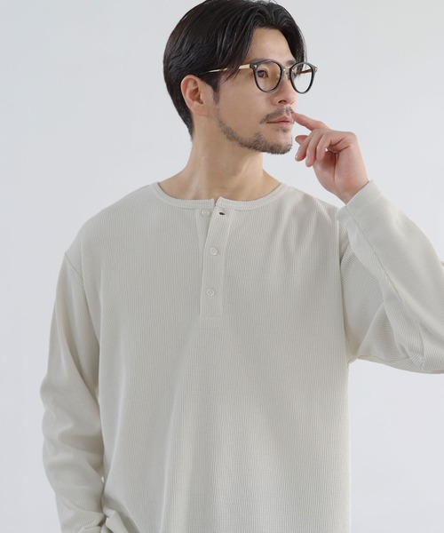 SPU(スプ)の「【吸水速乾、UVカット、形態安定、通気性、抗ピリング】機能性エアドライワッフルヘンリーネック長袖カットソー(Tシャツ/カットソー・メンズ・オフホワイト/ブラック/グレー・S/M/L/XL)」の5枚目の写真