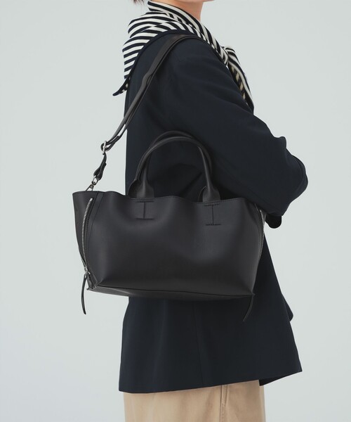 BEAMS HEART(ビームスハート)の「サイドジップ 2WAY トートバッグ(トートバッグ・レディース・ブラック/ブラウン系その他2・ONE SIZE)」の1枚目の写真