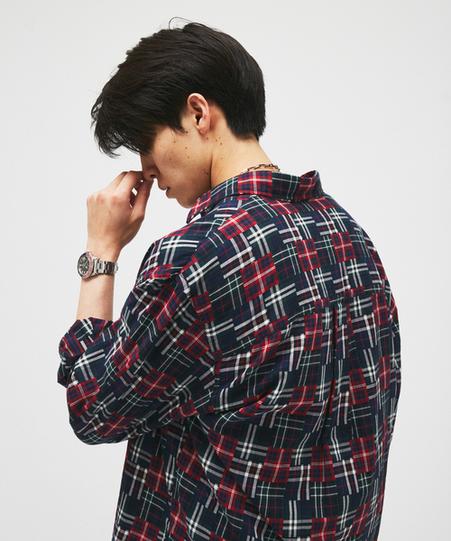 JOURNAL STANDARD（ジャーナルスタンダード）の「STILL AUTHENTIC / スティル オーセンティック レギュラーカラーシャツ（シャツ/ブラウス・メンズ・ベージュ/ネイビー/ブラック・MEDIUM/LARGE）」の6枚目の写真