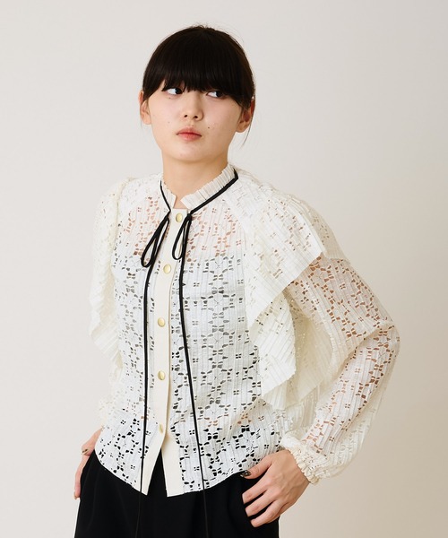 Ranerrh(ラネリ)の「インポートプリーツブラウス【結婚式・二次会・パーティー】【入卒園・入卒式】【オケージョン・セレモニー】【デイリー/オフィスにも使える】(シャツ/ブラウス・レディース・ブラック/オフホワイト・38)」の4枚目の写真