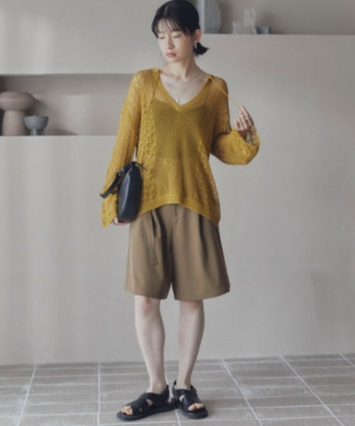 Doux archives(ドゥアルシーヴ)の「透かし編みキーネックニットプルオーバー(ニット/セーター・レディース・ブルー/ベージュ/イエロー・FREE)」の5枚目の写真