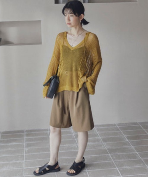 Doux archives(ドゥアルシーヴ)の「透かし編みキーネックニットプルオーバー(ニット/セーター・レディース・ブルー/ベージュ/イエロー・FREE)」の7枚目の写真