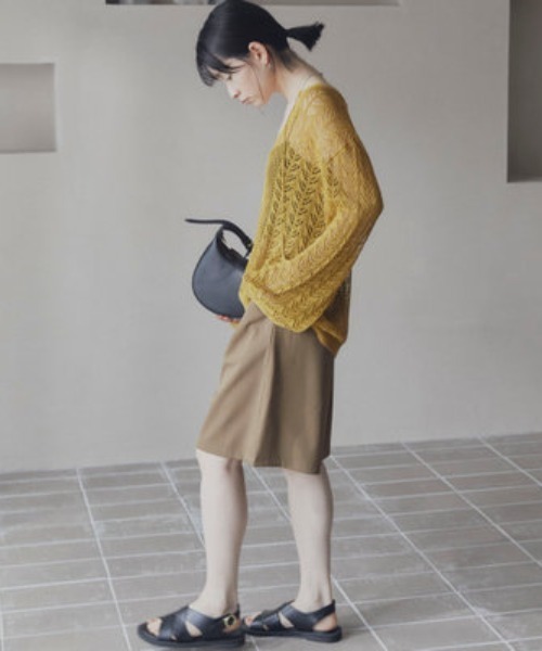 Doux archives(ドゥアルシーヴ)の「透かし編みキーネックニットプルオーバー(ニット/セーター・レディース・ブルー/ベージュ/イエロー・FREE)」の8枚目の写真