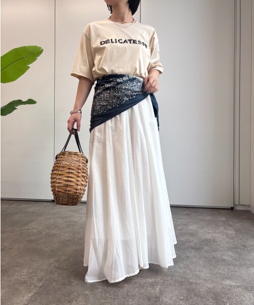 Jena espace merveilleux(ジェナ エスパスメルヴェイユ)の「ビーズ刺繍T(Tシャツ/カットソー・レディース・ブラック/ベージュ/オフホワイト・FREE)」の7枚目の写真