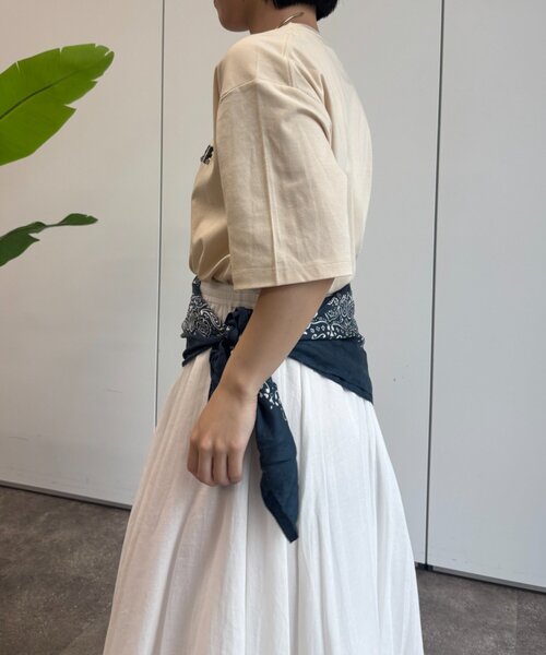 Jena espace merveilleux(ジェナ エスパスメルヴェイユ)の「ビーズ刺繍T(Tシャツ/カットソー・レディース・ブラック/ベージュ/オフホワイト・FREE)」の8枚目の写真