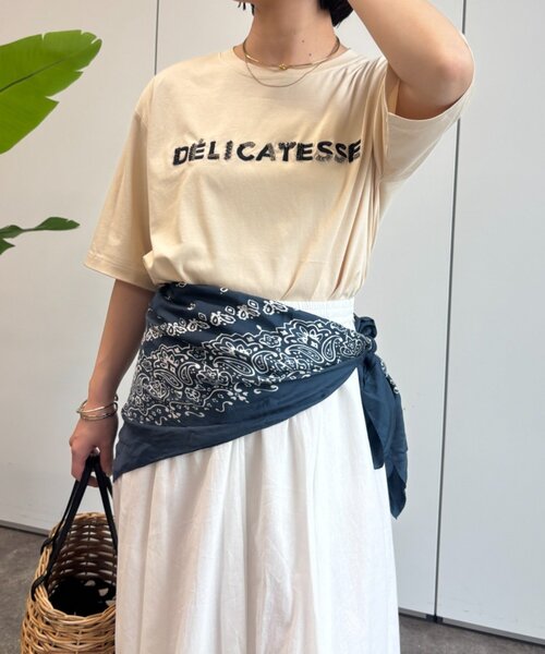 Jena espace merveilleux(ジェナ エスパスメルヴェイユ)の「ビーズ刺繍T(Tシャツ/カットソー・レディース・ブラック/ベージュ/オフホワイト・FREE)」の4枚目の写真