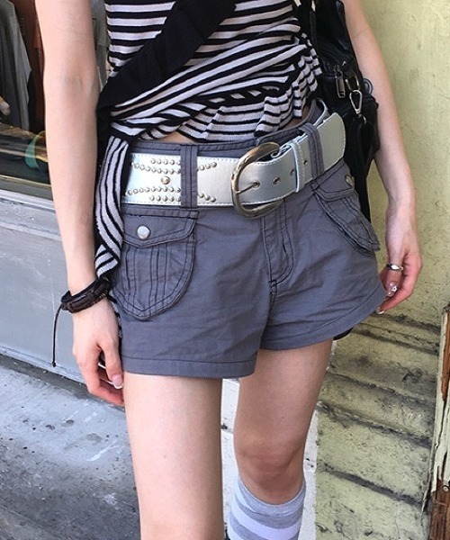 SHEENA(シーナ)の「ダブルポケットカーゴショートパンツ(その他パンツ・レディース・グレー・S/M/L)」の8枚目の写真