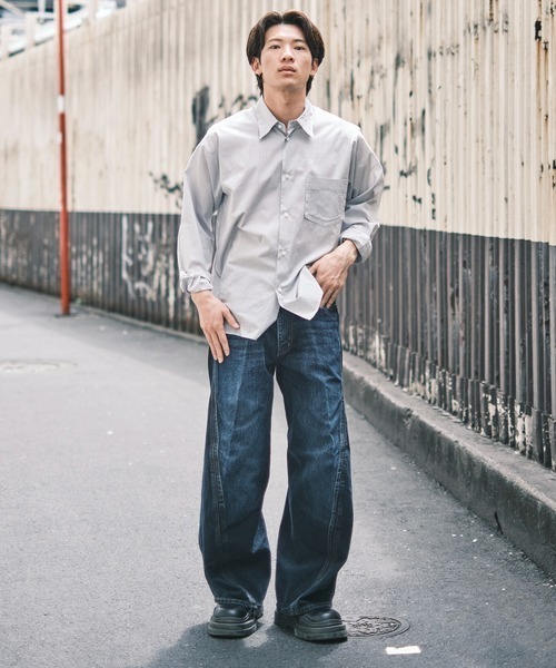 NVRFRGT(ネヴァーフォーゲット)の「3D TWISTED WIDE LEG JEANS(デニムパンツ・メンズ・インディゴブルー・1/2/3)」の2枚目の写真