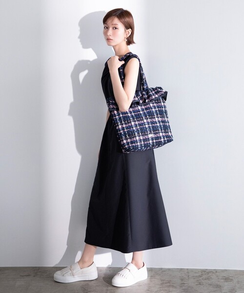 TOCCA(トッカ)の「RIBBON BOND DRESS ドレス(ワンピース・レディース・ネイビー系/ブラック系・0/4/2)」の3枚目の写真