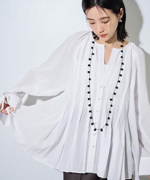 ADAM ET ROPE'(アダムエロペ)の「メニータックチュニックシャツ(シャツ/ブラウス・レディース・ホワイト/ブラック・FREE)」の4枚目の写真