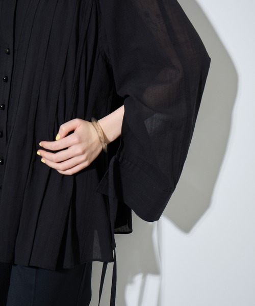 ADAM ET ROPE'(アダムエロペ)の「メニータックチュニックシャツ(シャツ/ブラウス・レディース・ホワイト/ブラック・FREE)」の13枚目の写真