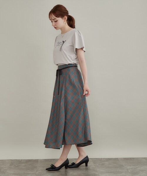 couture brooch(クチュールブローチ)の「【接触冷感・UVカット・洗える】リボン ロゴTシャツ(Tシャツ/カットソー・レディース・ワイン系1/ホワイト系3/ライトグレー系/ブラック系・42/40/38/36)」の13枚目の写真
