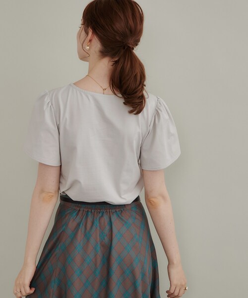 couture brooch(クチュールブローチ)の「【接触冷感・UVカット・洗える】リボン ロゴTシャツ(Tシャツ/カットソー・レディース・ワイン系1/ホワイト系3/ライトグレー系/ブラック系・42/40/38/36)」の9枚目の写真