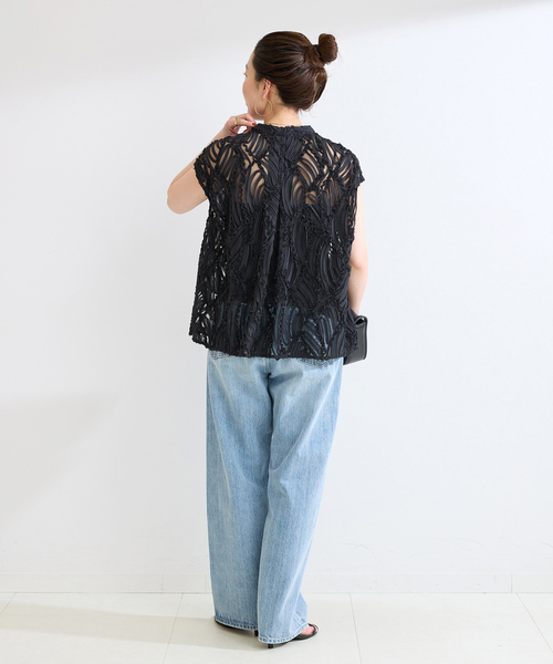 B.C STOCK(ベーセーストック)の「手洗い可 / スクリブルエンブノースリシャツ(シャツ/ブラウス・レディース・ホワイト/ブラック・FREE)」の5枚目の写真