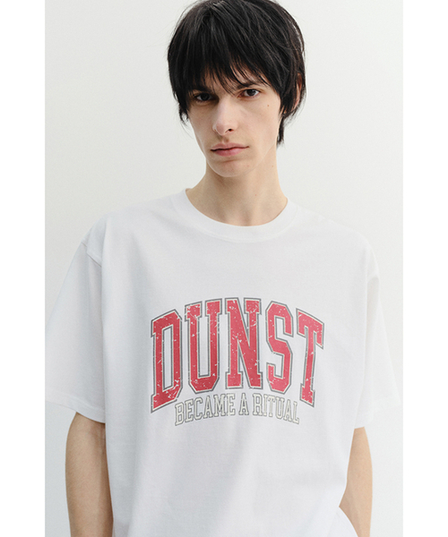 DUNST FOR MEN(ダンストフォーメン)の「VINTAGE ARCH LOGO T-SHIRT_UNISEX_UDTS6B145_OFF WHITE(Tシャツ/カットソー・メンズ・Off White・X-SMALL/SMALL/MEDIUM/LARGE/X-LARGE/XX-LARGE)」の2枚目の写真
