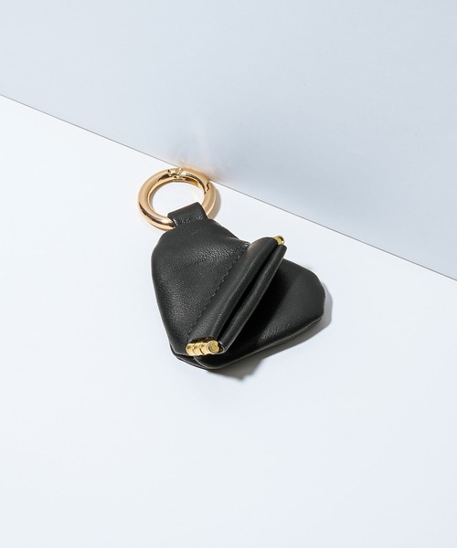 HASHIBAMI(ハシバミ)の「HASHIBAMI HEART MINI CHARM(キーホルダー・レディース・ブラック/ピンク・ONE SIZE)」の1枚目の写真