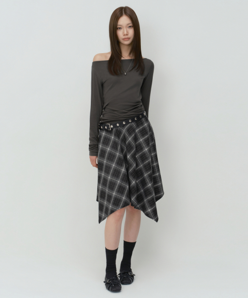 MUSINSA STANDARD WOMAN（ムシンサスタンダードウーマン）の「ウィメンズチェックアシンメトリックスカート[ブラック/グレー]（スカート・レディース・その他・SMALL/X-SMALL/LARGE/MEDIUM）」の6枚目の写真