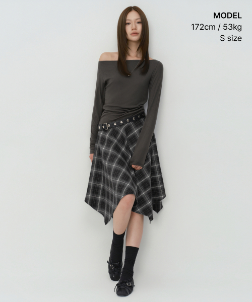 MUSINSA STANDARD WOMAN（ムシンサスタンダードウーマン）の「ウィメンズチェックアシンメトリックスカート[ブラック/グレー]（スカート・レディース・その他・SMALL/X-SMALL/LARGE/MEDIUM）」の7枚目の写真
