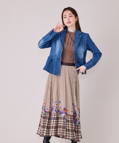 Audie a Muses(オーディアミューズ)の「【モデル美香着用】デニムペプラムテーラードジャケット(デニムジャケット・レディース・ネイビー・36/38/40/42)」の15枚目の写真