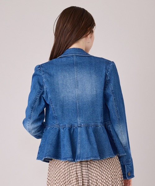 Audie a Muses(オーディアミューズ)の「【モデル美香着用】デニムペプラムテーラードジャケット(デニムジャケット・レディース・ネイビー・36/38/40/42)」の10枚目の写真