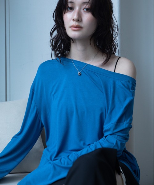 VACANCY（ヴァカンシー）の「バックオープンオーバーシアートップス/2WAY（Tシャツ/カットソー・レディース・ブラック/ホワイト/ブルー・FREE）」の6枚目の写真