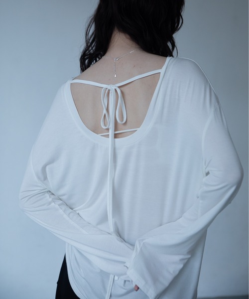 VACANCY（ヴァカンシー）の「バックオープンオーバーシアートップス/2WAY（Tシャツ/カットソー・レディース・ブラック/ホワイト/ブルー・FREE）」の4枚目の写真