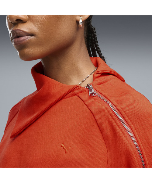PUMA(プーマ)の「PUMA プーマ ウィメンズ アシンメトリカル ジップ クルースウェット(スウェット・レディース・オレンジ/ブラック×レッド・LARGE/SMALL/MEDIUM)」の8枚目の写真
