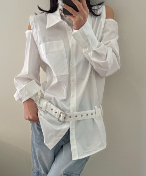 Aelina(エリナ)の「オフショルダーシャツワンピースベルト付き(シャツワンピース・レディース・ブラック/ピンク/ホワイト・FREE)」の1枚目の写真