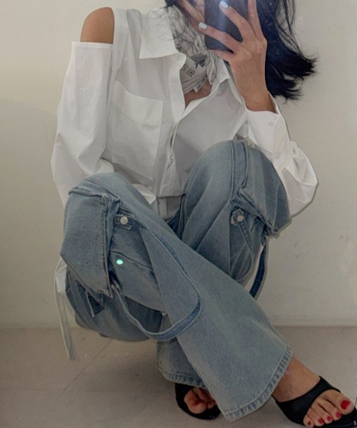 Aelina(エリナ)の「オフショルダーシャツワンピースベルト付き(シャツワンピース・レディース・ブラック/ピンク/ホワイト・FREE)」の6枚目の写真