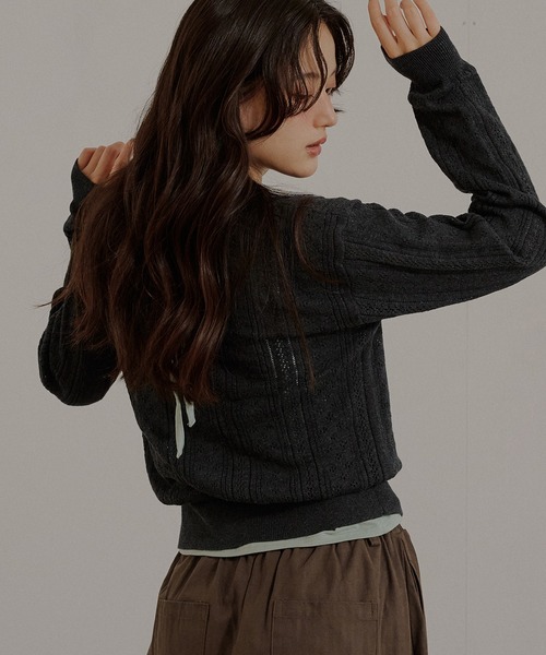 MUHET(ミュエータ)の「eyelet knit shirt cardigan / アイレットシャツカーディガン(カーディガン/ボレロ・レディース・チャコールグレー/ネイビー/レッド/ブラウン・FREE)」の7枚目の写真