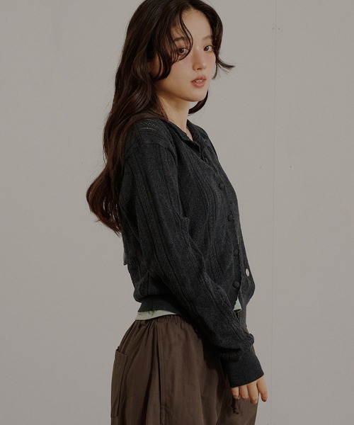 MUHET(ミュエータ)の「eyelet knit shirt cardigan / アイレットシャツカーディガン(カーディガン/ボレロ・レディース・チャコールグレー/ネイビー/レッド/ブラウン・FREE)」の6枚目の写真