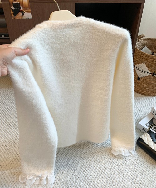 LUCPY（ラクピー）の「ビッグリボンレースシャギーニットカーディガン（カーディガン/ボレロ・レディース・ホワイト・SMALL/MEDIUM/LARGE）」の4枚目の写真