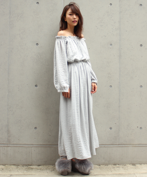 MICOAMERI（ミコアメリ）の「オフショルロングワンピース（ワンピース・レディース・グレー/ブラック/ピンク・FREE）」の13枚目の写真