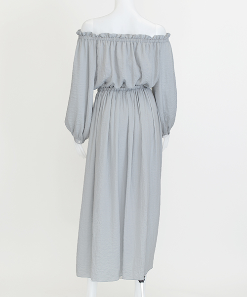 MICOAMERI（ミコアメリ）の「オフショルロングワンピース（ワンピース・レディース・グレー/ブラック/ピンク・FREE）」の8枚目の写真