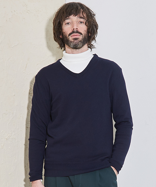 UNITED TOKYO（ユナイテッドトウキョウ）の「Loro PianaカシミヤV