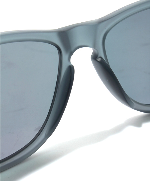 BEAMS（ビームス）の「OAKLEY / Frogskins ブラックライトコレクション 