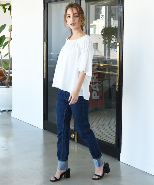 Luz Llena(ラズレナ)の「シャーリングギャザー・ジョーゼットブラウス(シャツ/ブラウス・レディース・ピンク/オフホワイト/ブラック・MEDIUM)」の4枚目の写真