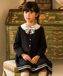 Catherine Cottage（キャサリンコテージ）の「白パイピングジャケット