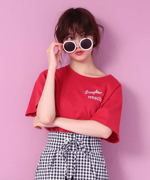 one after another NICE CLAUP(ワンアフターアナザーナイスクラップ)の「アソートロゴプリントTシャツ(Tシャツ/カットソー・レディース・レッド/オフホワイト/スミクロ・FREE)」の3枚目の写真