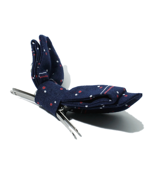 BEAMS BOY（ビームスボーイ）の「HAPPY BOUNCE / DOT ボウタイ（蝶ネクタイ・レディース・レッド/ネイビー・ONE SIZE）」の4枚目の写真