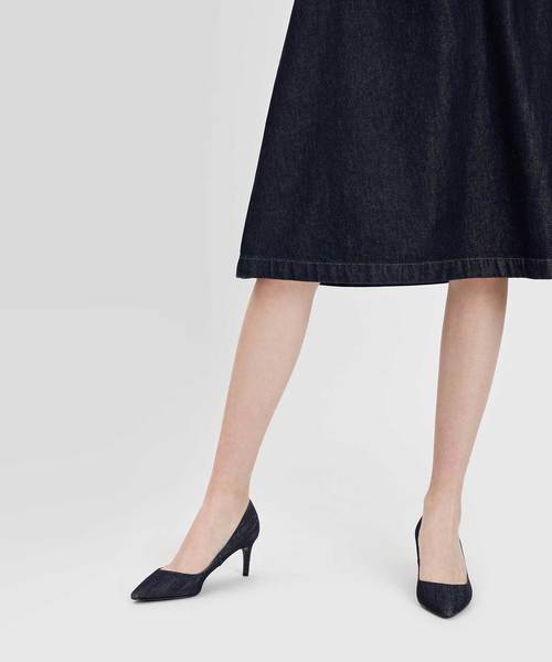 CHARLES & KEITH（チャールズ & キース）の「クラシックローパンプス / CLASSIC LOW PUMPS（パンプス・レディース・ブラック/ブルー/ライトブラウン・22cm/22.5cm/23cm/23.5cm/24.5cm/25cm/25.5cm）」の10枚目の写真