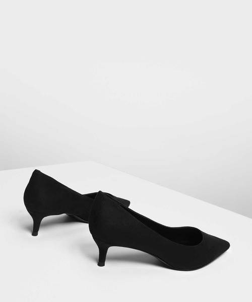 CHARLES & KEITH(チャールズ & キース)の「クラシックキトゥンヒールパンプス / Classic Kitten Heel Pumps(パンプス・レディース・ブラック/グレー/マスタード・22cm/22.5cm/23cm/23.5cm/24.5cm/25cm/25.5cm)」の15枚目の写真