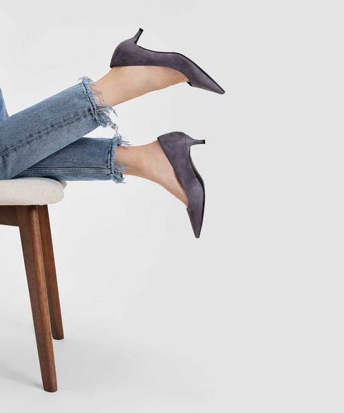 CHARLES & KEITH(チャールズ & キース)の「クラシックキトゥンヒールパンプス / Classic Kitten Heel Pumps(パンプス・レディース・ブラック/グレー/マスタード・22cm/22.5cm/23cm/23.5cm/24.5cm/25cm/25.5cm)」の13枚目の写真