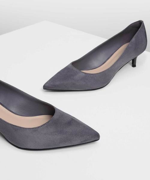 CHARLES & KEITH(チャールズ & キース)の「クラシックキトゥンヒールパンプス / Classic Kitten Heel Pumps(パンプス・レディース・ブラック/グレー/マスタード・22cm/22.5cm/23cm/23.5cm/24.5cm/25cm/25.5cm)」の20枚目の写真