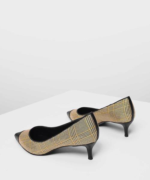 CHARLES & KEITH(チャールズ & キース)の「クラシックキトゥンヒールパンプス / Classic Kitten Heel Pumps(パンプス・レディース・ブラック/グレー/マスタード・22cm/22.5cm/23cm/23.5cm/24.5cm/25cm/25.5cm)」の14枚目の写真