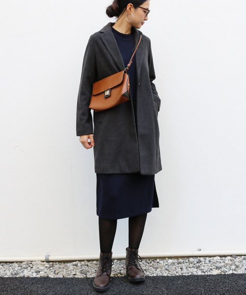 andme（アンドミー）の「チェスターコート ロングコート（チェスターコート・レディース・チャコールグレー/ブラック/グレー/ボルドー/キャメル・M）」の2枚目の写真