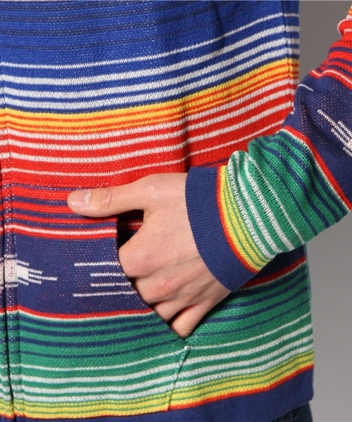 BEAMS PLUS（ビームスプラス）の「○SALTWATER COWBOY×BEAMS PLUS / 別注 ナバホ サラペ柄パーカー（パーカー・メンズ・ブラウン/ネイビー・LARGE/SMALL/X-LARGE/MEDIUM）」の8枚目の写真